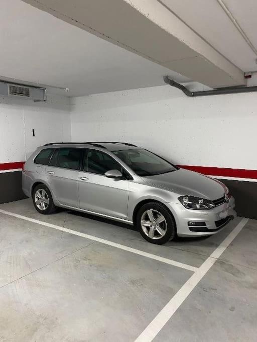 Apartamento a estrenar en ubicación inmejorable , con terraza y parking incluido Oviedo Exterior foto