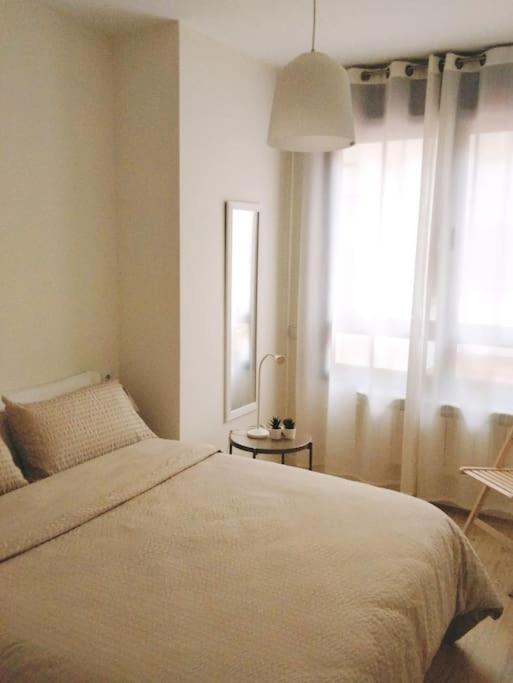 Apartamento a estrenar en ubicación inmejorable , con terraza y parking incluido Oviedo Exterior foto