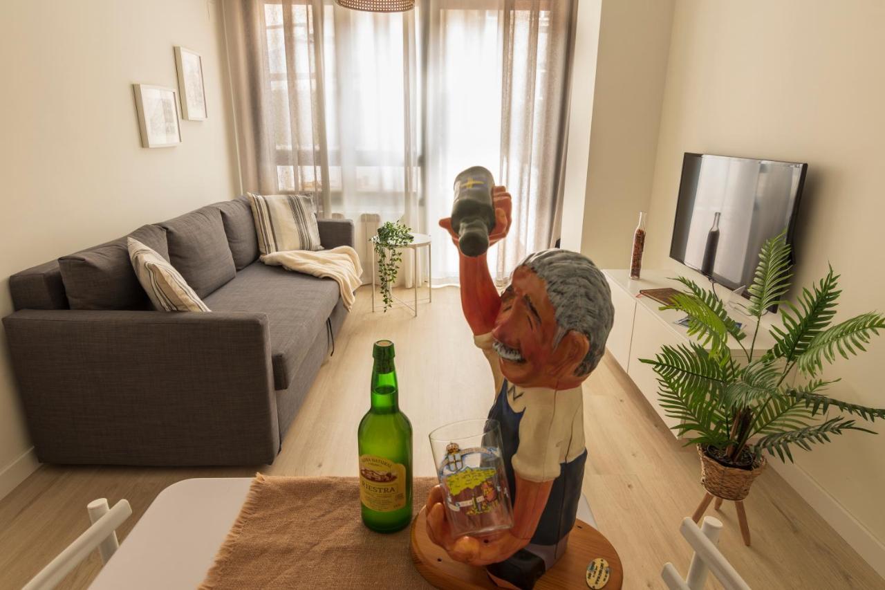 Apartamento a estrenar en ubicación inmejorable , con terraza y parking incluido Oviedo Exterior foto