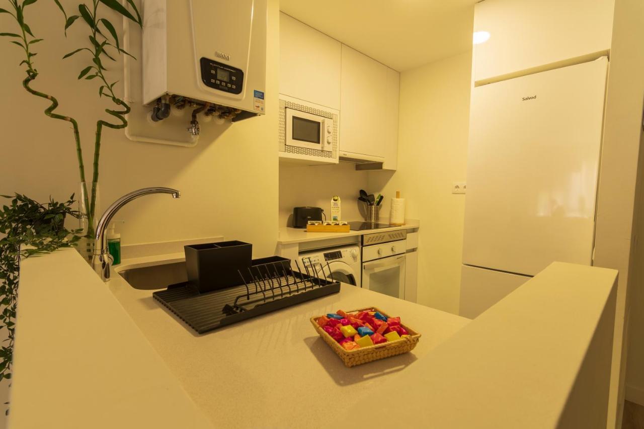 Apartamento a estrenar en ubicación inmejorable , con terraza y parking incluido Oviedo Exterior foto